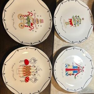 Festive Holiday Plates Set
